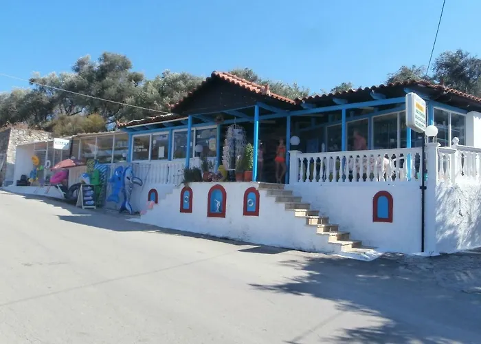 Billy\'S Amoudi Apartments